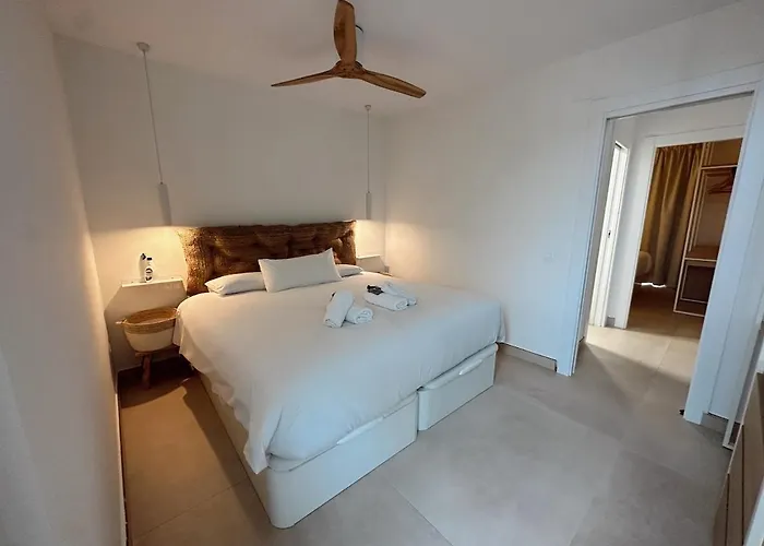 Apartamento Hideaway Bbq, Pool & Walking Distance Beaches