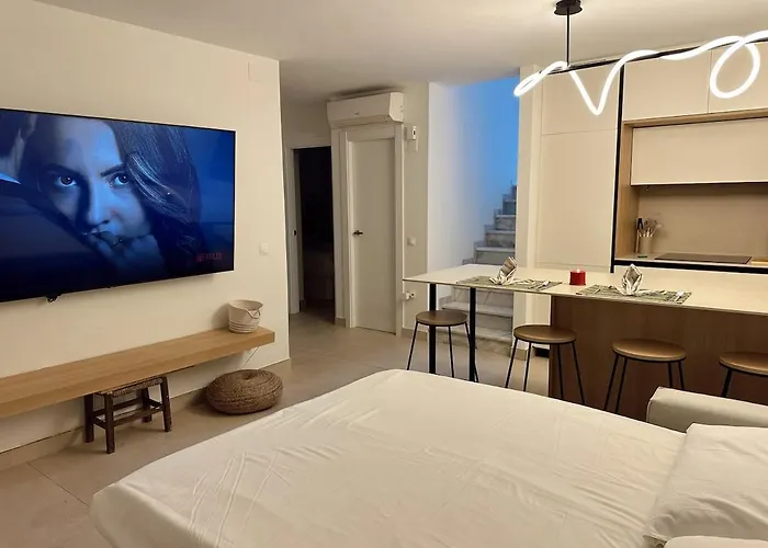 Hideaway Bbq, Pool & Walking Distance Beaches Marbella
