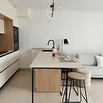 Hideaway Bbq, Pool & Walking Distance Beaches Apartman Marbella