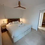 Apartman Hideaway Bbq, Pool & Walking Distance Beaches