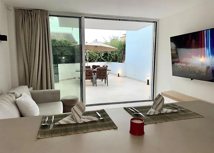 Apartmán Hideaway Bbq, Pool & Walking Distance Beaches