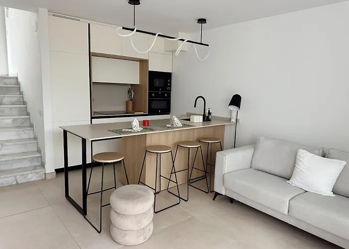 Apartmán Hideaway Bbq, Pool & Walking Distance Beaches *